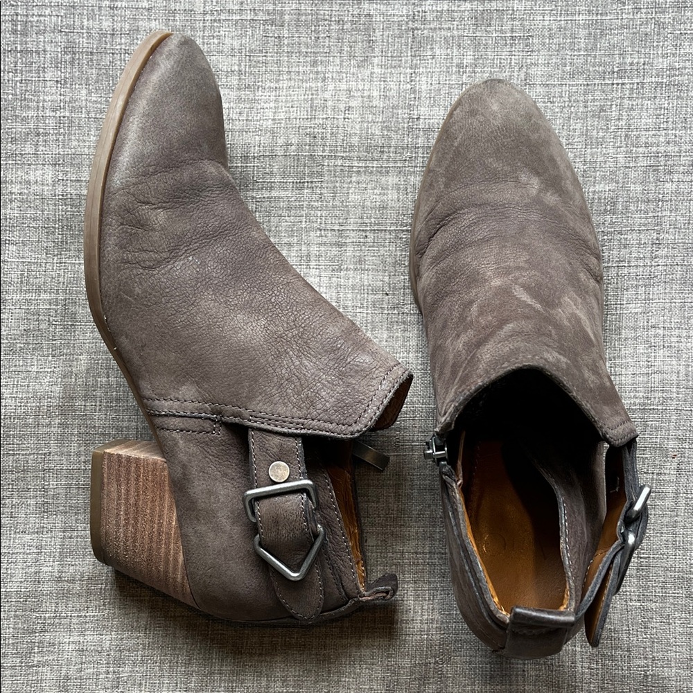 Franco Sarto Slip-on Buckle Heeled Brown Booties 5.5